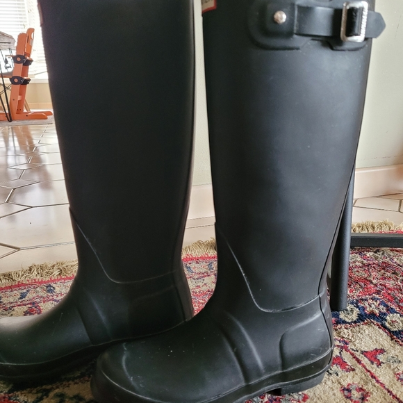 Hunter Side Buckle Tall Rainboot - Picture 2 of 7